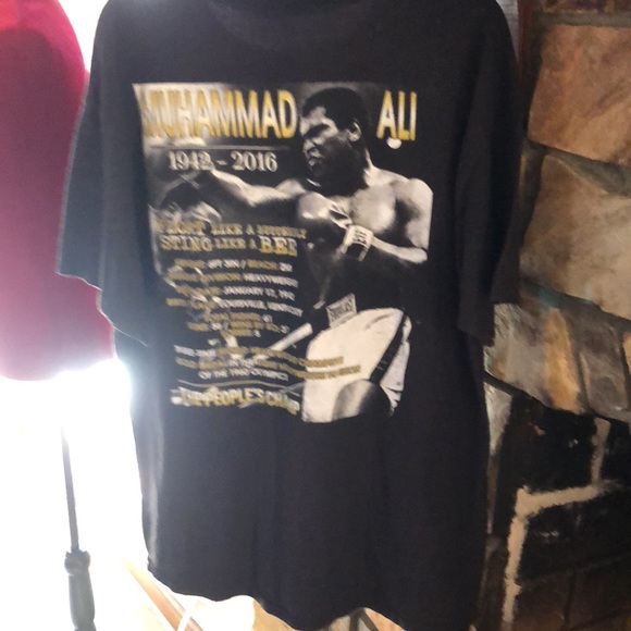 Muhammad Ali - Picture 2 of 3